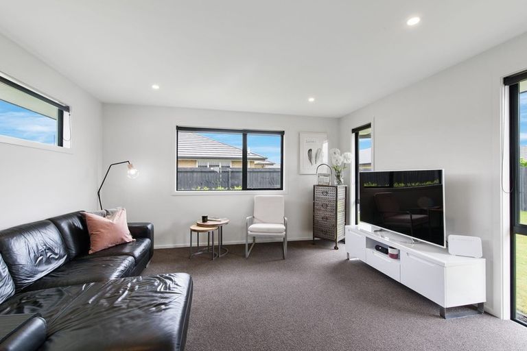 Photo of property in 85 Strauss Drive, Rolleston, 7614