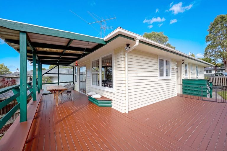 Photo of property in 60 Helena Street, Massey, Auckland, 0614