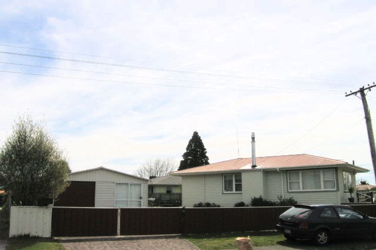 Photo of property in 1 Fenruss Street, Fairy Springs, Rotorua, 3015