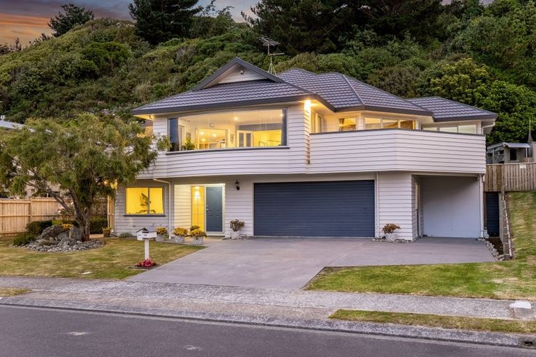 Photo of property in 131 Eskdale Road, Papakowhai, Porirua, 5024