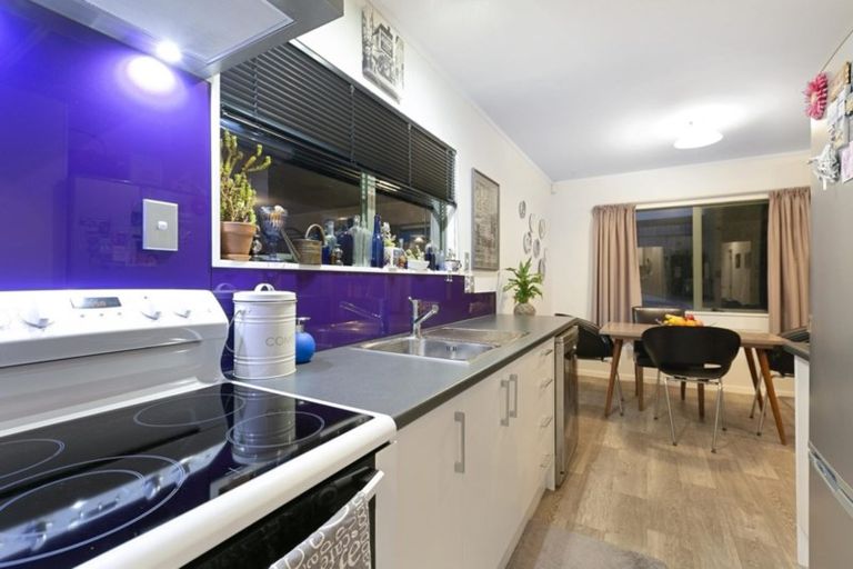 Photo of property in 10b Resolution Road, Welcome Bay, Tauranga, 3112