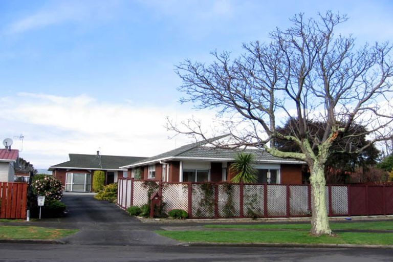 Photo of property in 7 Haast Place, Awapuni, Palmerston North, 4412