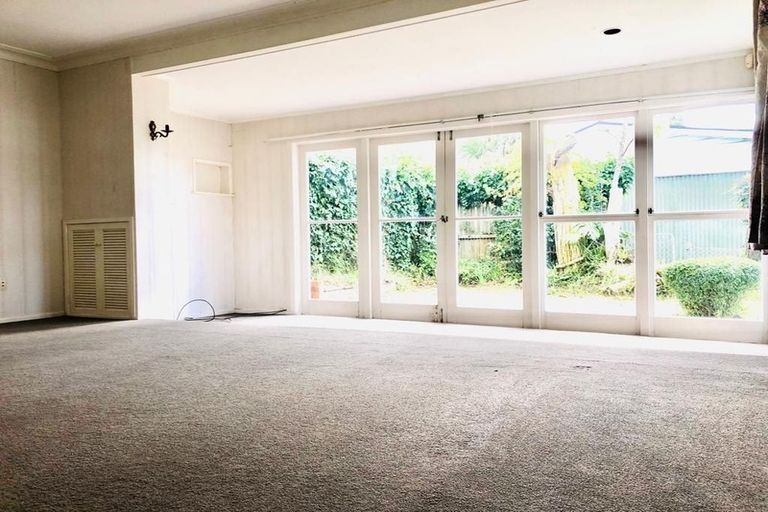 Photo of property in 53 Jaemont Avenue, Te Atatu South, Auckland, 0610