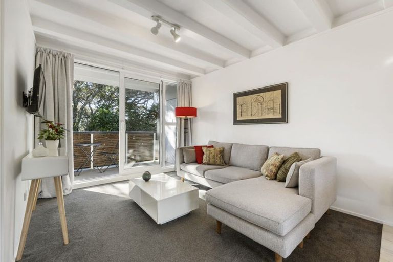 Photo of property in 3/73 Princes Street, Northcote Point, Auckland, 0627