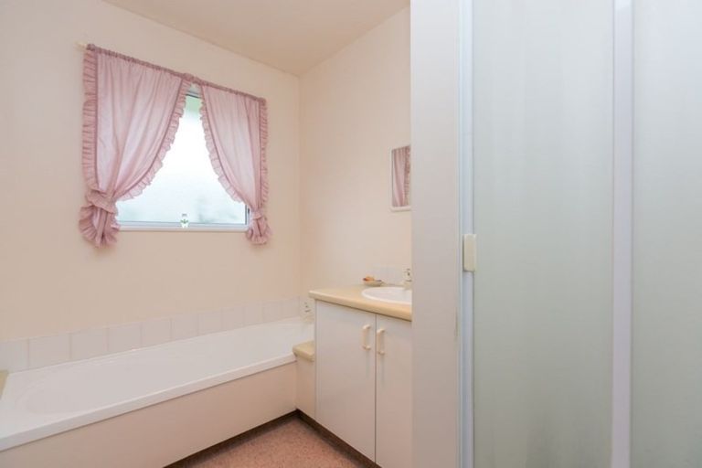 Photo of property in 2/46 Dorset Avenue, Westown, New Plymouth, 4310