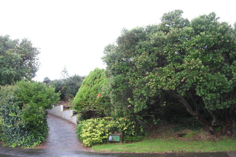 Photo of property in 17 Chilton Place, Howick, Auckland, 2014