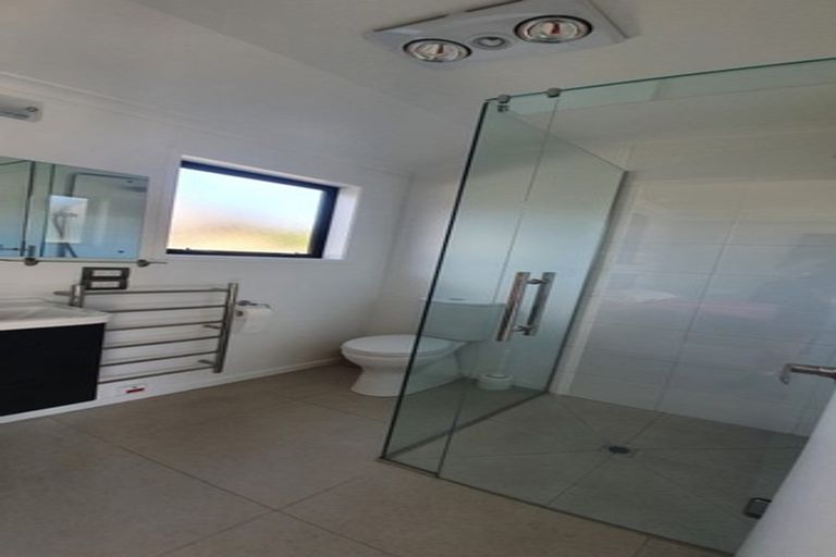 Photo of property in 58 Alberta Road, Glen Avon, New Plymouth, 4312