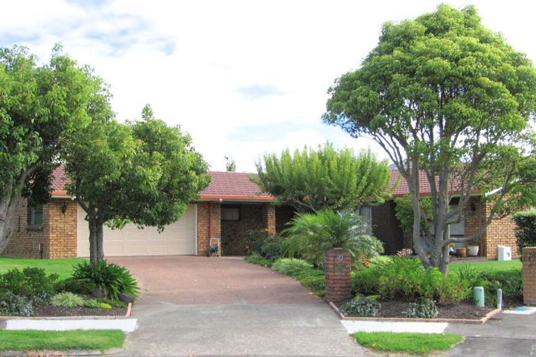 Photo of property in 43 Clyside Avenue, Half Moon Bay, Auckland, 2012
