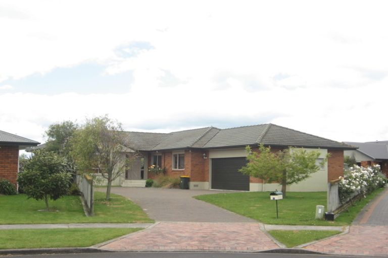 Photo of property in 12 Lucombe Place, Cambridge, 3434