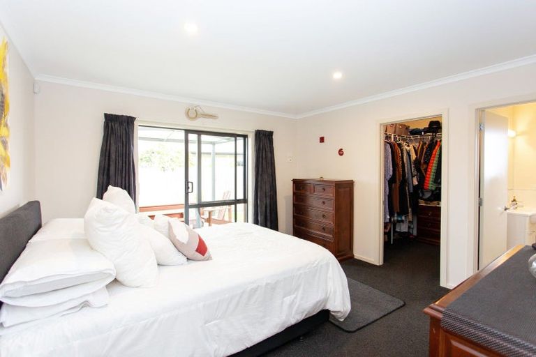 Photo of property in 24 Poynter Place, Gonville, Whanganui, 4501