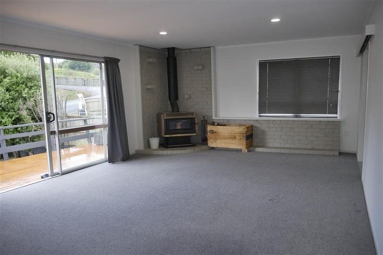 Photo of property in 28 Memorial Drive, Parahaki, Whangarei, 0112