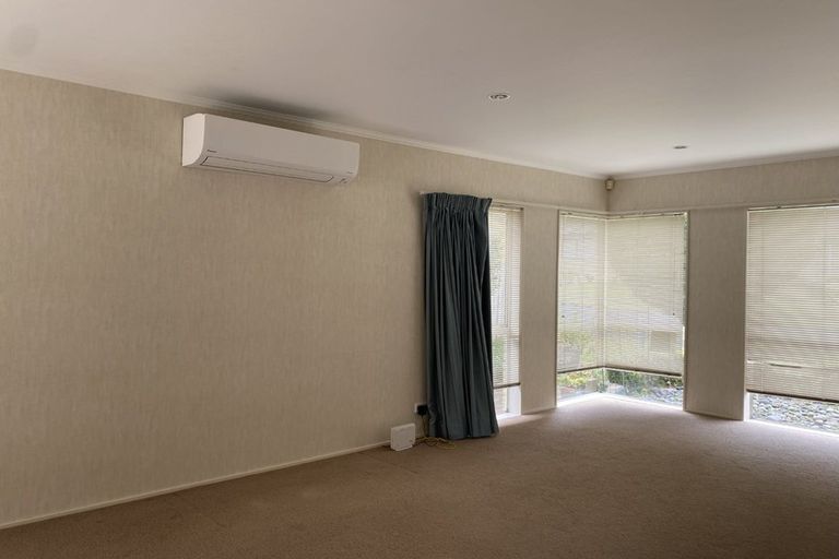 Photo of property in 1/4 Limerick Place, Dannemora, Auckland, 2016