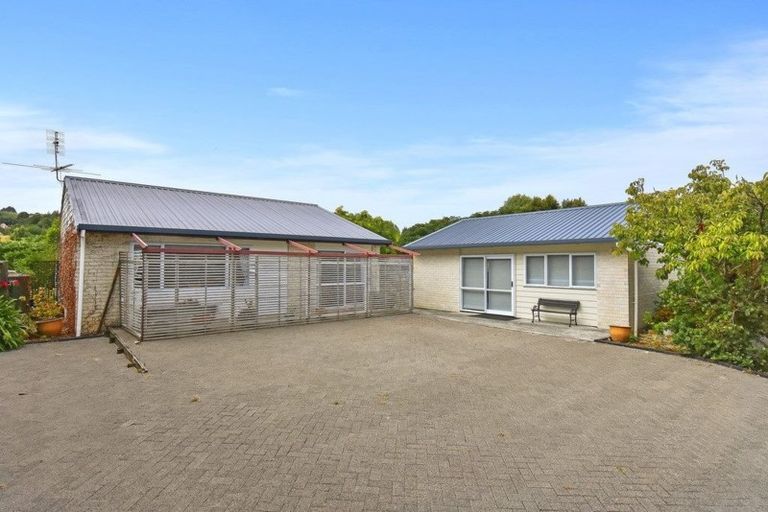 Photo of property in 72 Kauri View Road, Opaheke, Papakura, 2584