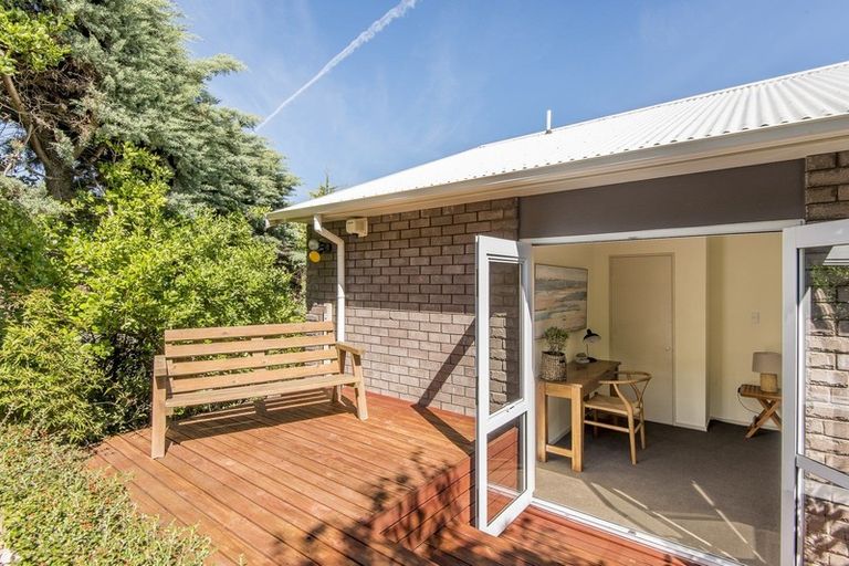 Photo of property in 6c Rockview Place, Mount Pleasant, Christchurch, 8081