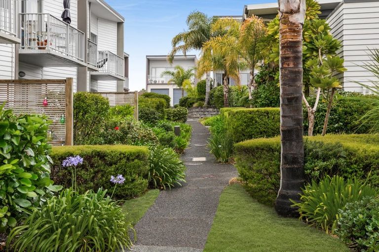 Photo of property in 22/7 Kelvin Hart Drive, East Tamaki, Auckland, 2013