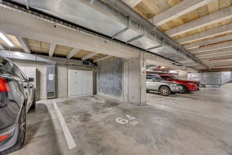 Photo of property in Montreaux Apartments, 5g/164 The Terrace, Wellington Central, Wellington, 6011