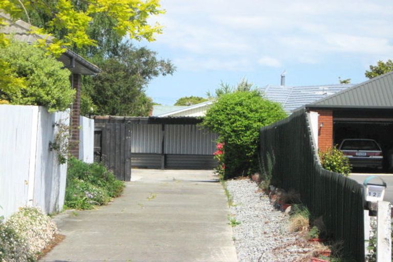 Photo of property in 12 Dunedin Street, Redwood, Christchurch, 8051