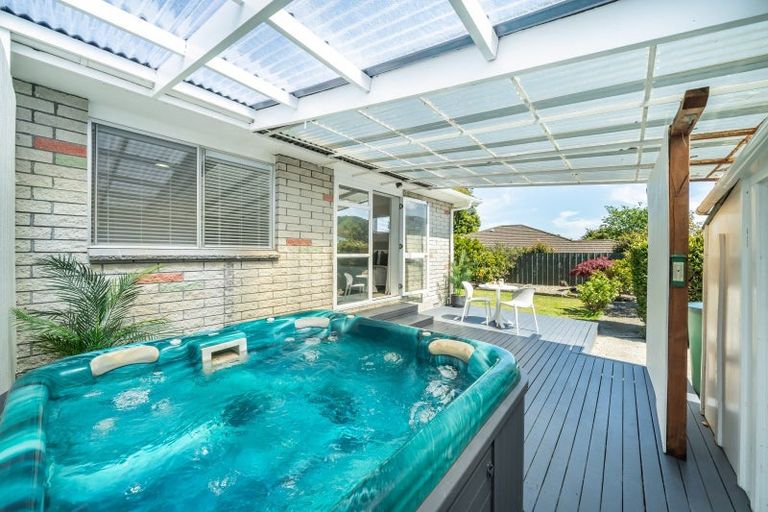 Photo of property in 8 Cruickshank Road, Clouston Park, Upper Hutt, 5018