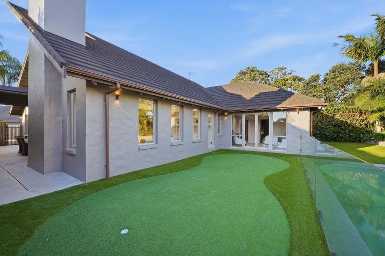 Photo of property in 15 Oak Manor Drive, Albany, Auckland, 0632