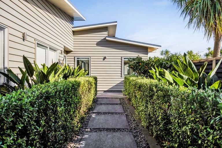 Photo of property in 9a Dolphin Parade, Bell Block, New Plymouth, 4312