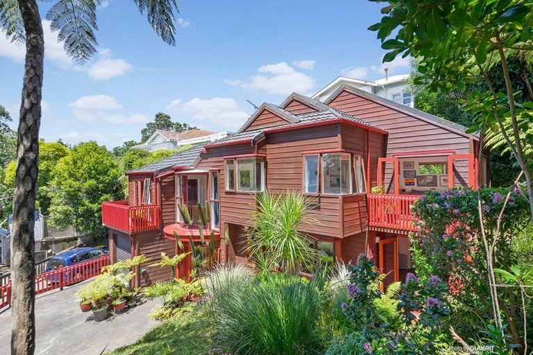 Photo of property in 6a Joll Street, Karori, Wellington, 6012