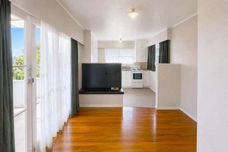 Photo of property in 118 Frankley Road, Frankleigh Park, New Plymouth, 4310