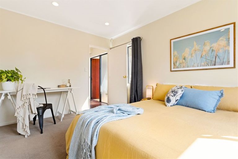 Photo of property in 1/46 Yeovil Road, Te Atatu Peninsula, Auckland, 0610