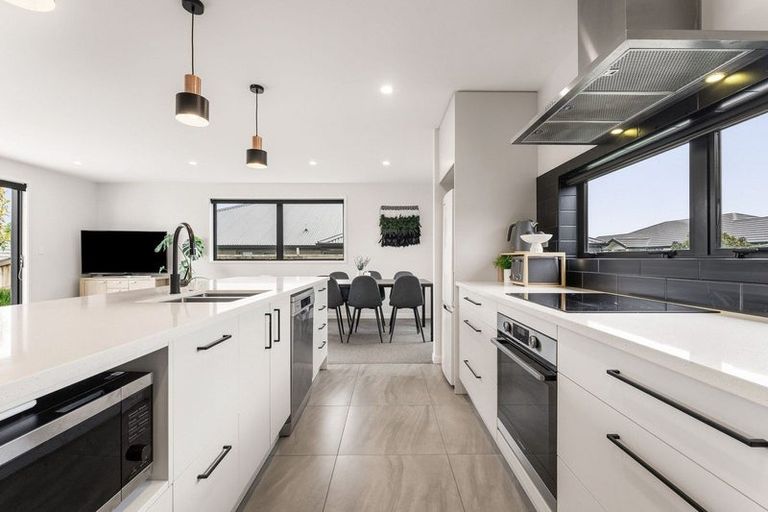 Photo of property in 5 Melonette Way, Ohauiti, Tauranga, 3112