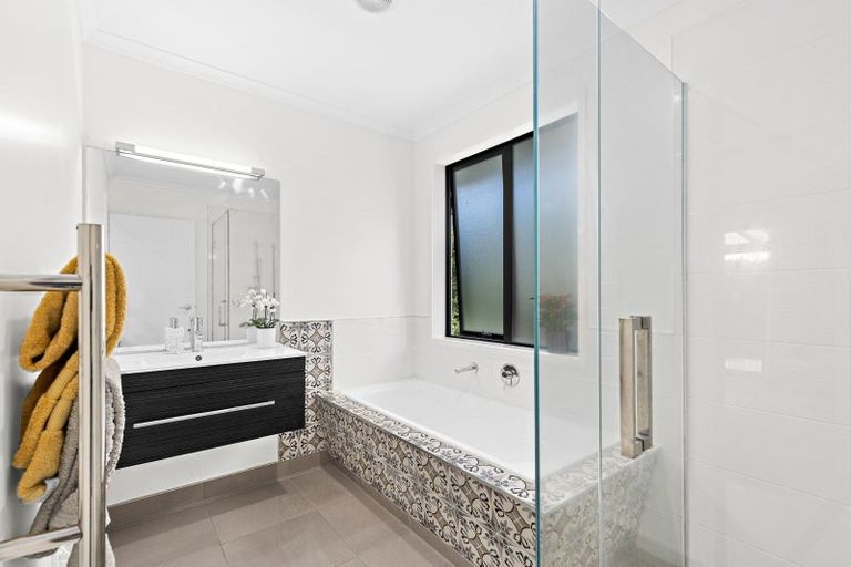 Photo of property in 22 Laly Haddon Place, Matakana, Warkworth, 0985