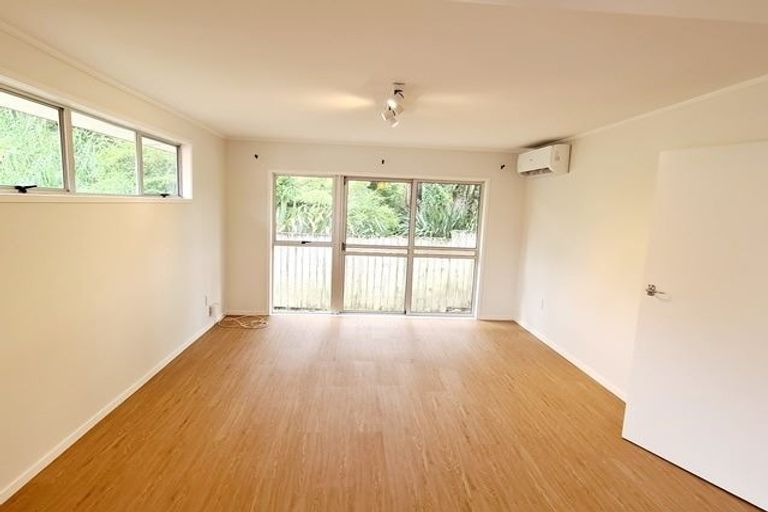 Photo of property in 27 Camphora Place, Ranui, Auckland, 0612