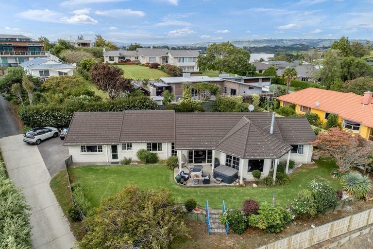 Photo of property in 193 Omokoroa Road, Omokoroa, 3114