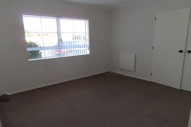 Photo of property in 40 Neeve Road, Taradale, Napier, 4112