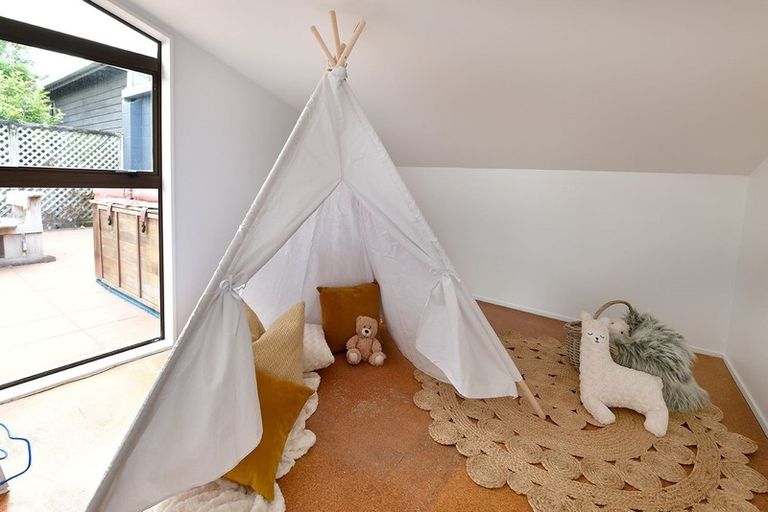 Photo of property in 2/3 Swann Beach Road, Stanmore Bay, Whangaparaoa, 0932