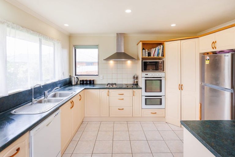 Photo of property in 14 Woodgate Court, Fitzherbert, Palmerston North, 4410