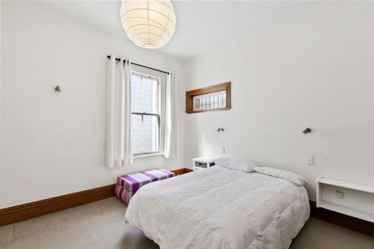 Photo of property in 30 Charlotte Avenue, Brooklyn, Wellington, 6021