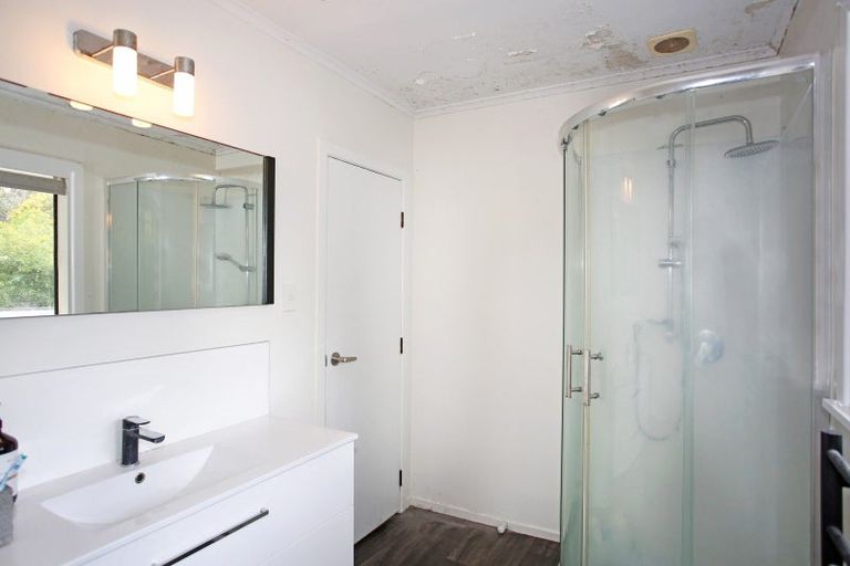 Photo of property in 2 Brough Road, Manurewa East, Auckland, 2102