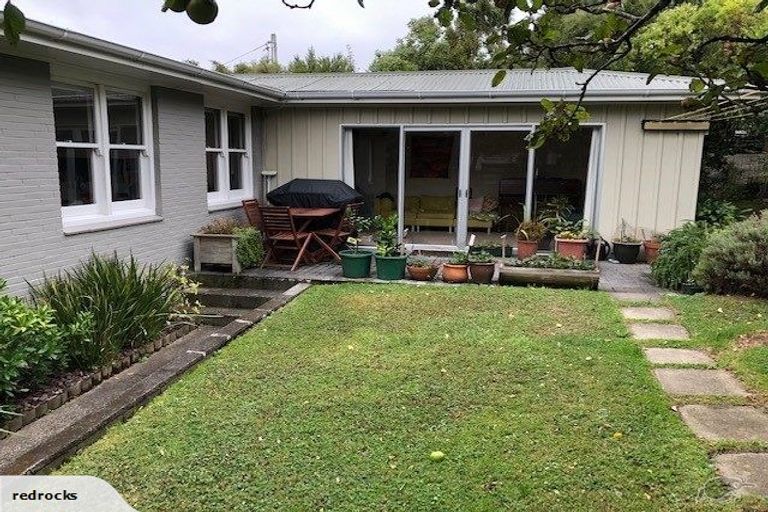 Photo of property in 8 Winston Street, Crofton Downs, Wellington, 6035