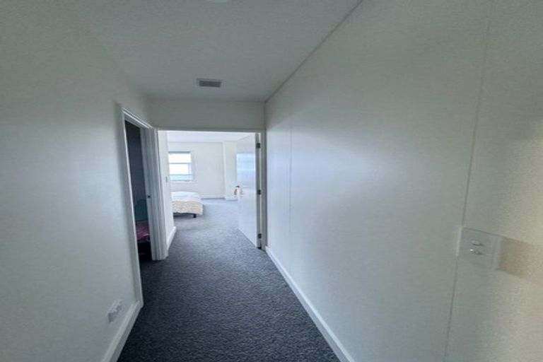 Photo of property in 48 Parkwood Avenue, Westgate, Auckland, 0614