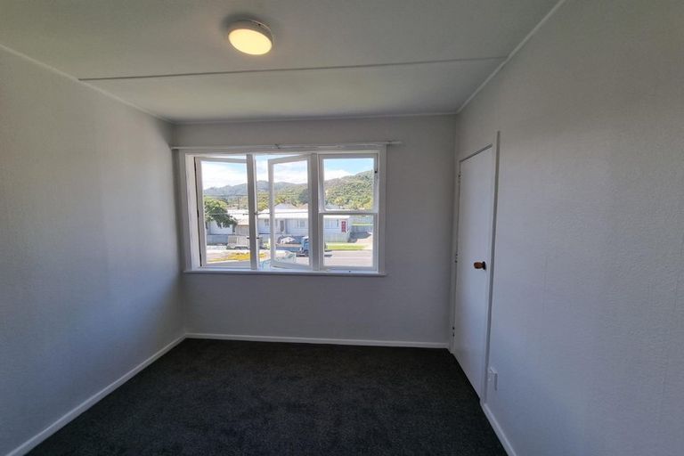 Photo of property in 80 Seddon Street, Naenae, Lower Hutt, 5011