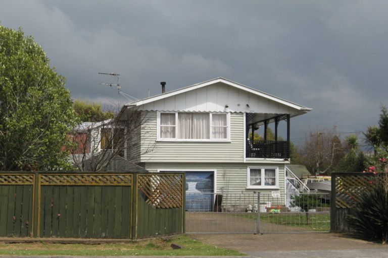 Photo of property in 6 Lee Road, Hannahs Bay, Rotorua, 3010