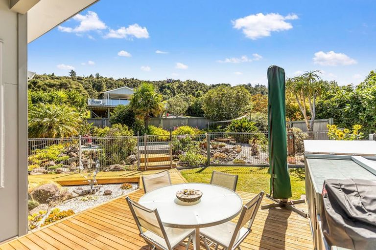 Photo of property in 93 Tarapatiki Drive, Whitianga, 3510