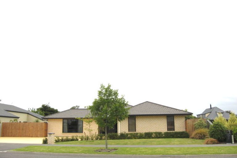 Photo of property in 26 Puhara Avenue, Parklands, Christchurch, 8083