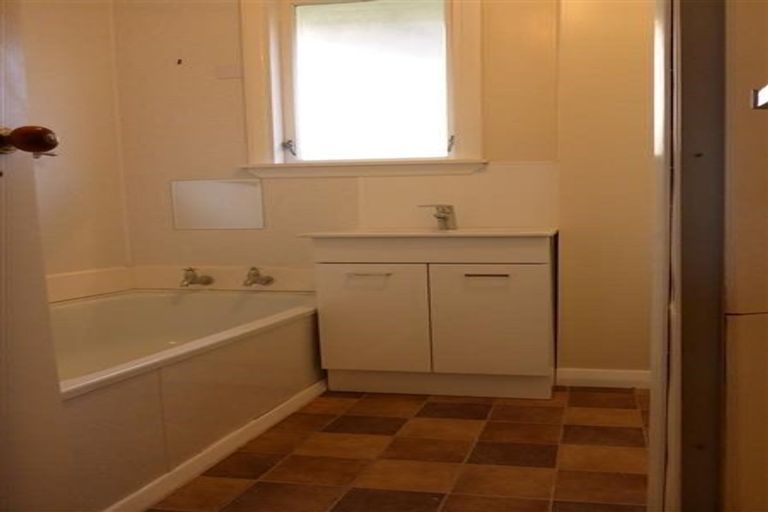 Photo of property in 2 Rakihau Place, Titahi Bay, Porirua, 5022