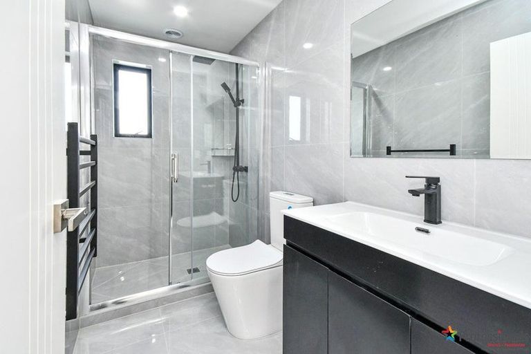 Photo of property in 4a Romney Place, Manurewa, Auckland, 2102