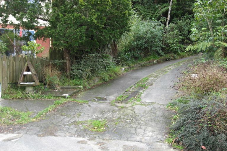 Photo of property in 8 Vermont Grove, Wainuiomata, Lower Hutt, 5014