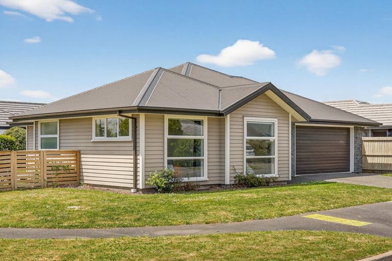 Photo of property in 68 Packard Crescent, Halswell, Christchurch, 8025