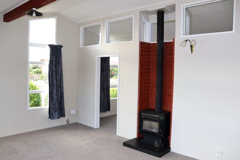 Photo of property in 32 Stuart Street, Holmes Hill, Oamaru, 9401