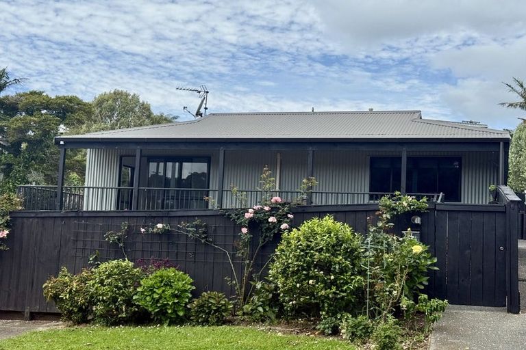 Photo of property in 293 Beach Road, Campbells Bay, Auckland, 0630