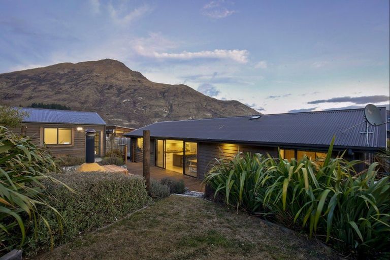 Photo of property in 13 Ashenhurst Way, Lower Shotover, Queenstown, 9304