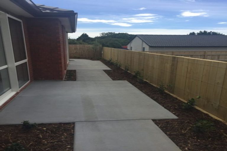 Photo of property in 43 Bert Wall Drive, Omokoroa, 3114